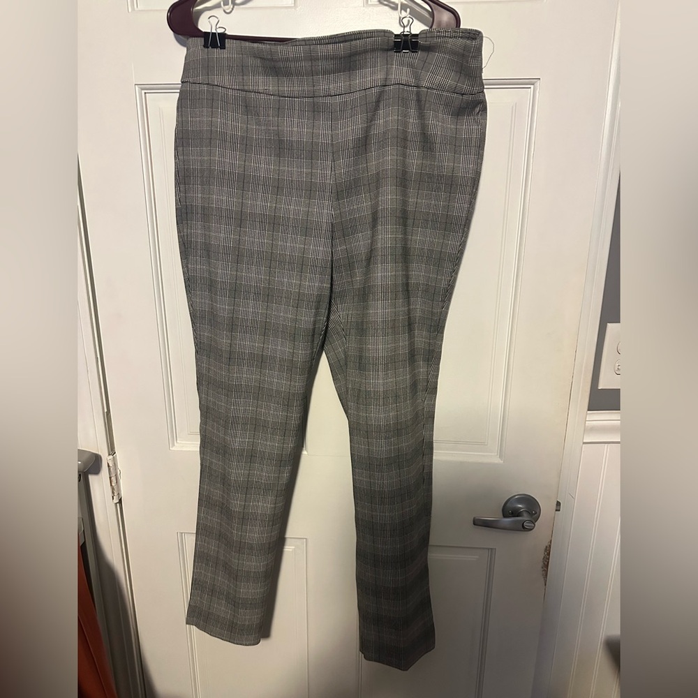 Counterparts Pull-on Black and White Checkered Pants